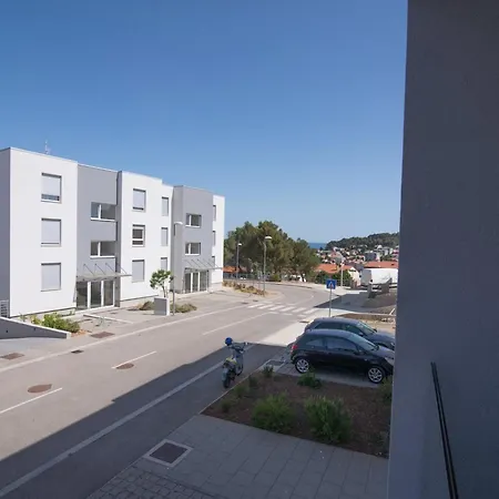 Apartman Mario Luxus-wohnung In By Interhome Mali Lošinj