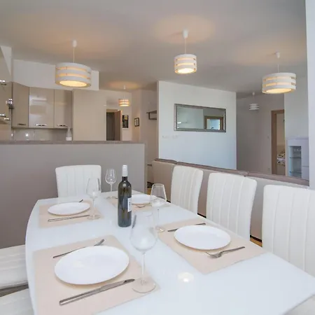 Apartman Mario Luxus-wohnung In By Interhome Mali Lošinj