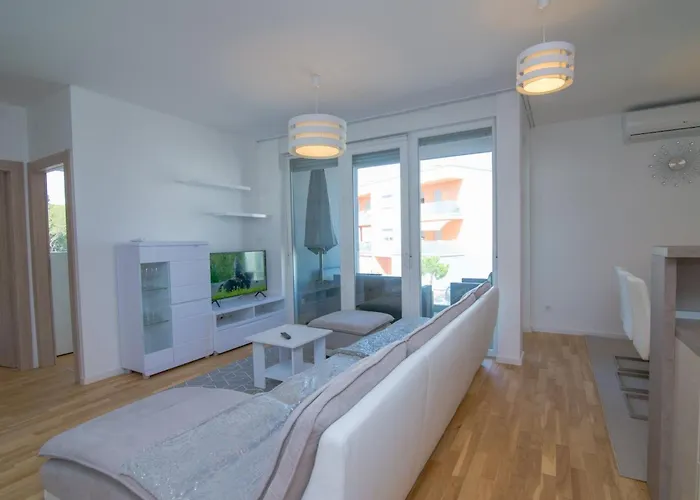 Mario Luxus-wohnung In By Interhome Apartamento Mali Lošinj