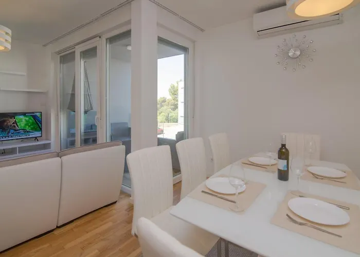 Mario Luxus-wohnung In By Interhome